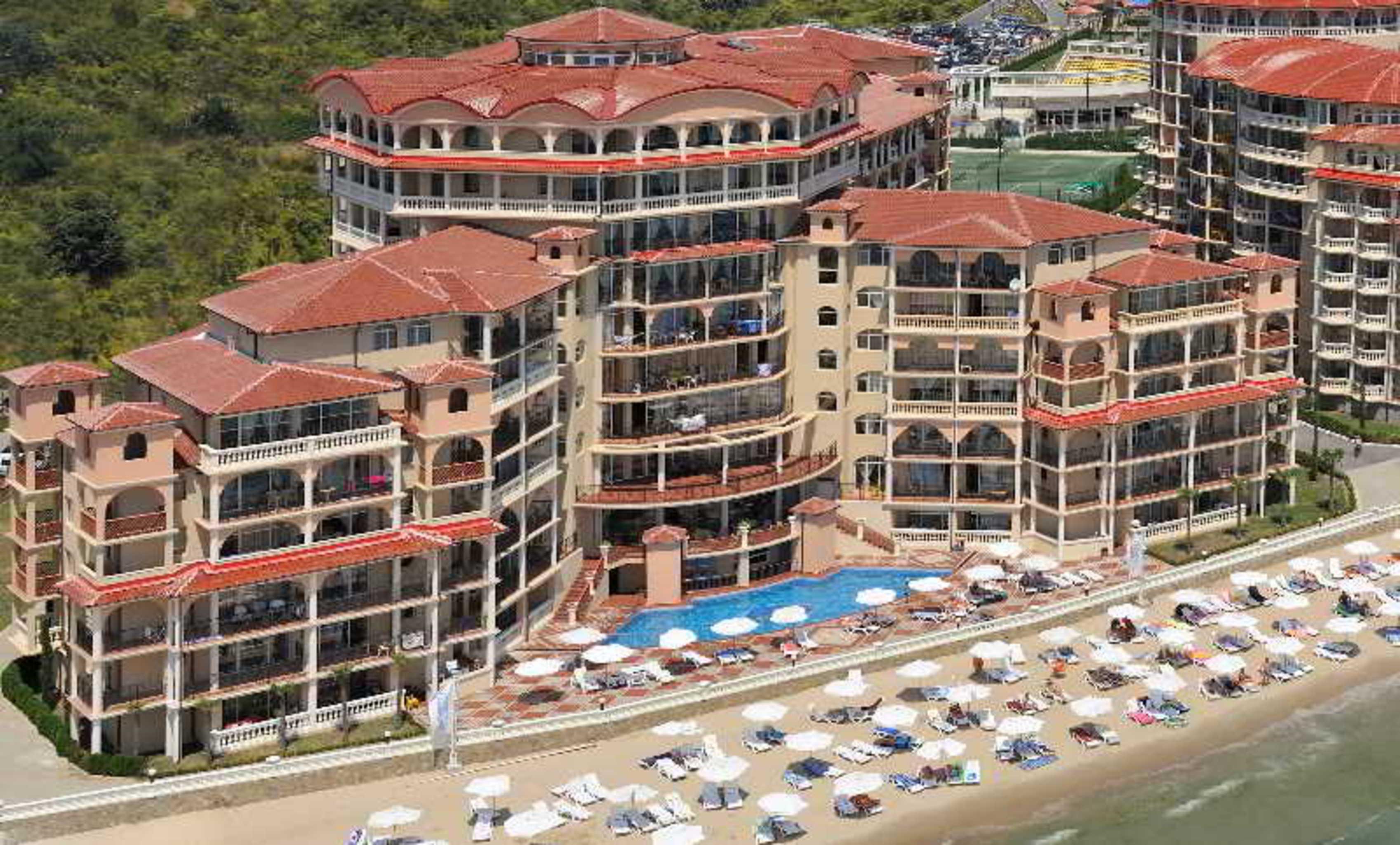 Atrium Beach Hotel Elenite Bagian luar foto