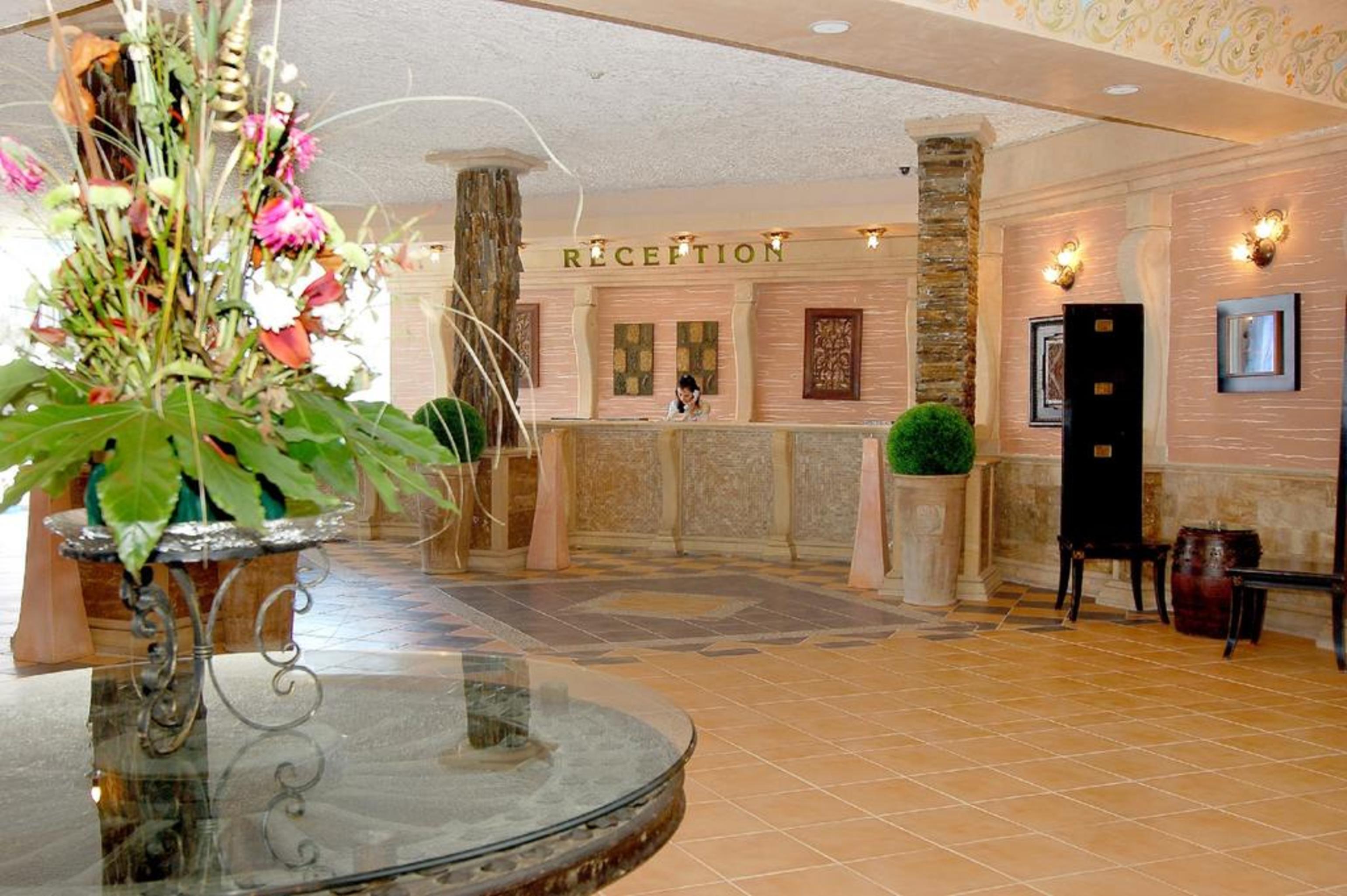 Atrium Beach Hotel Elenite Bagian luar foto