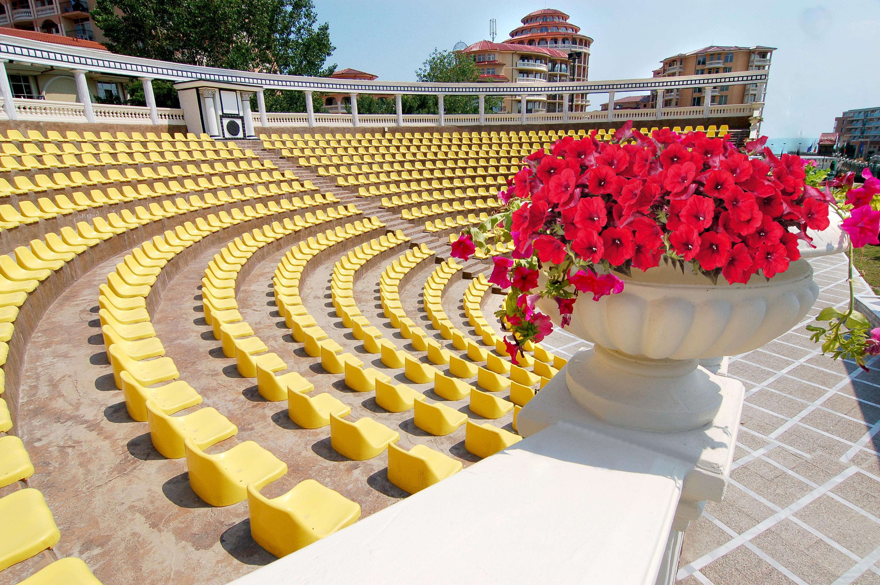 Atrium Beach Hotel Elenite Bagian luar foto